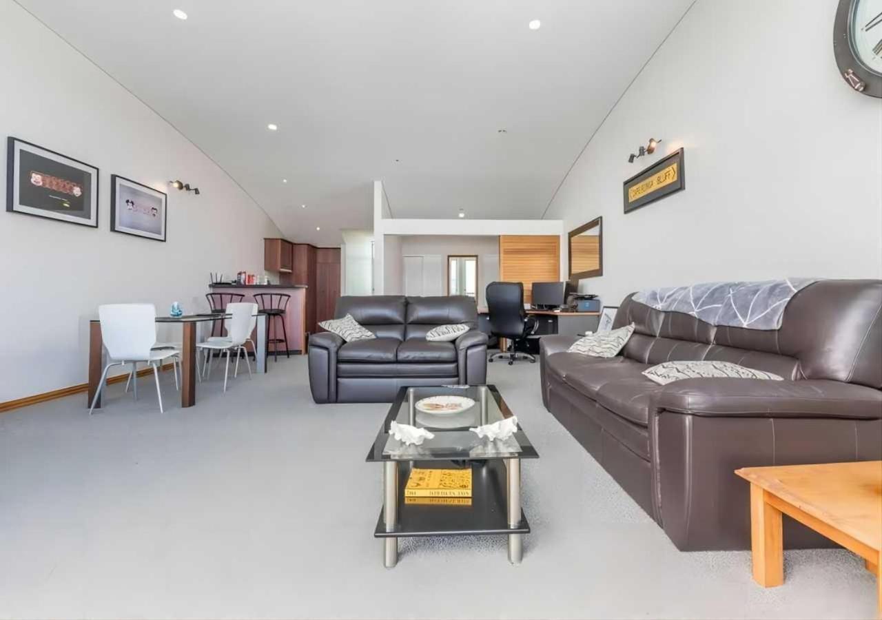Waterfront Seaview Hotel Apartment - Same Building Block As Auckland Hilton Exterior photo