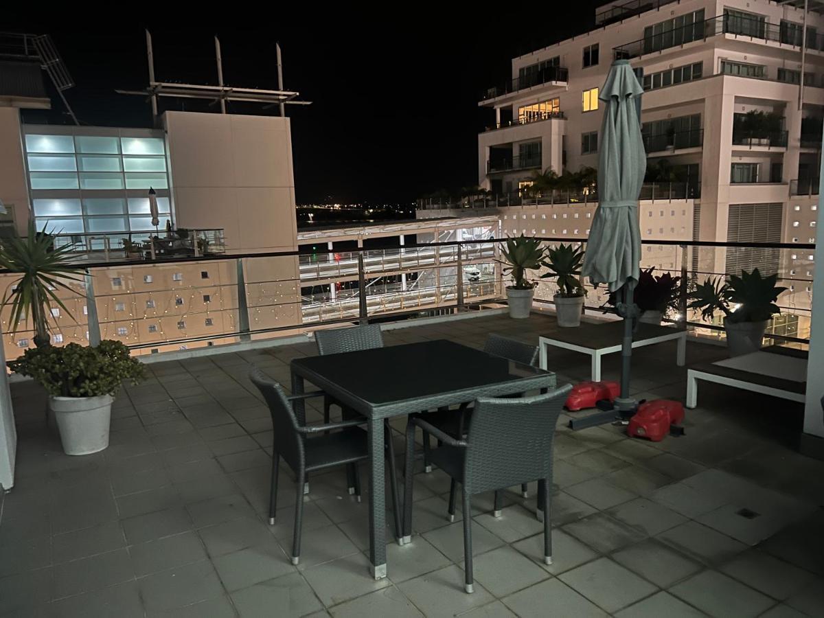 Waterfront Seaview Hotel Apartment - Same Building Block As Auckland Hilton Exterior photo