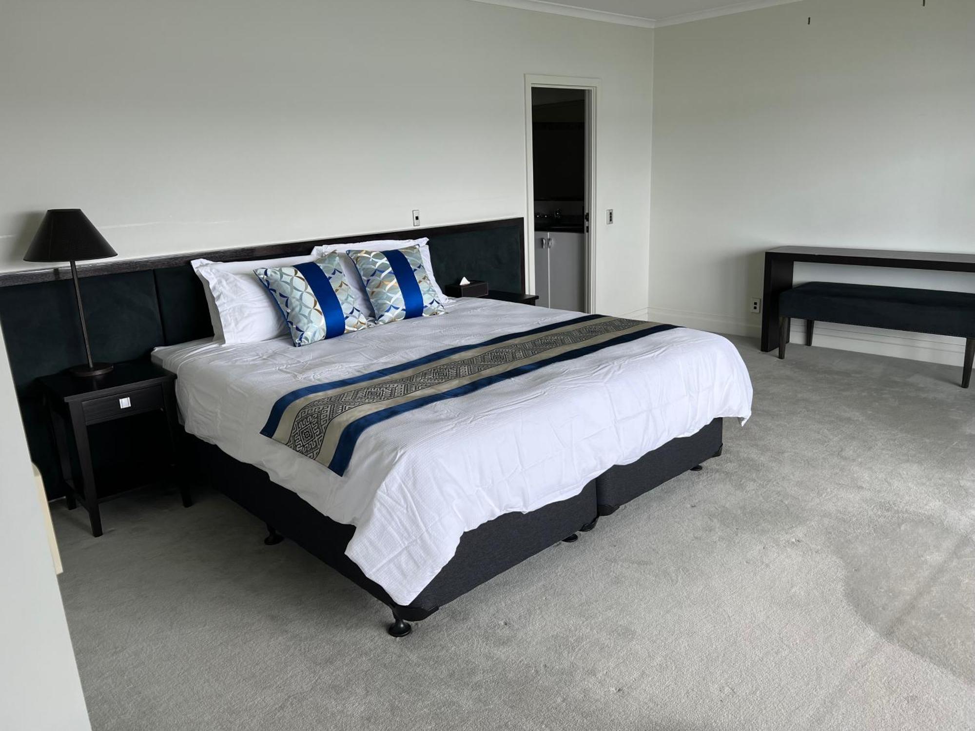Waterfront Seaview Hotel Apartment - Same Building Block As Auckland Hilton Exterior photo