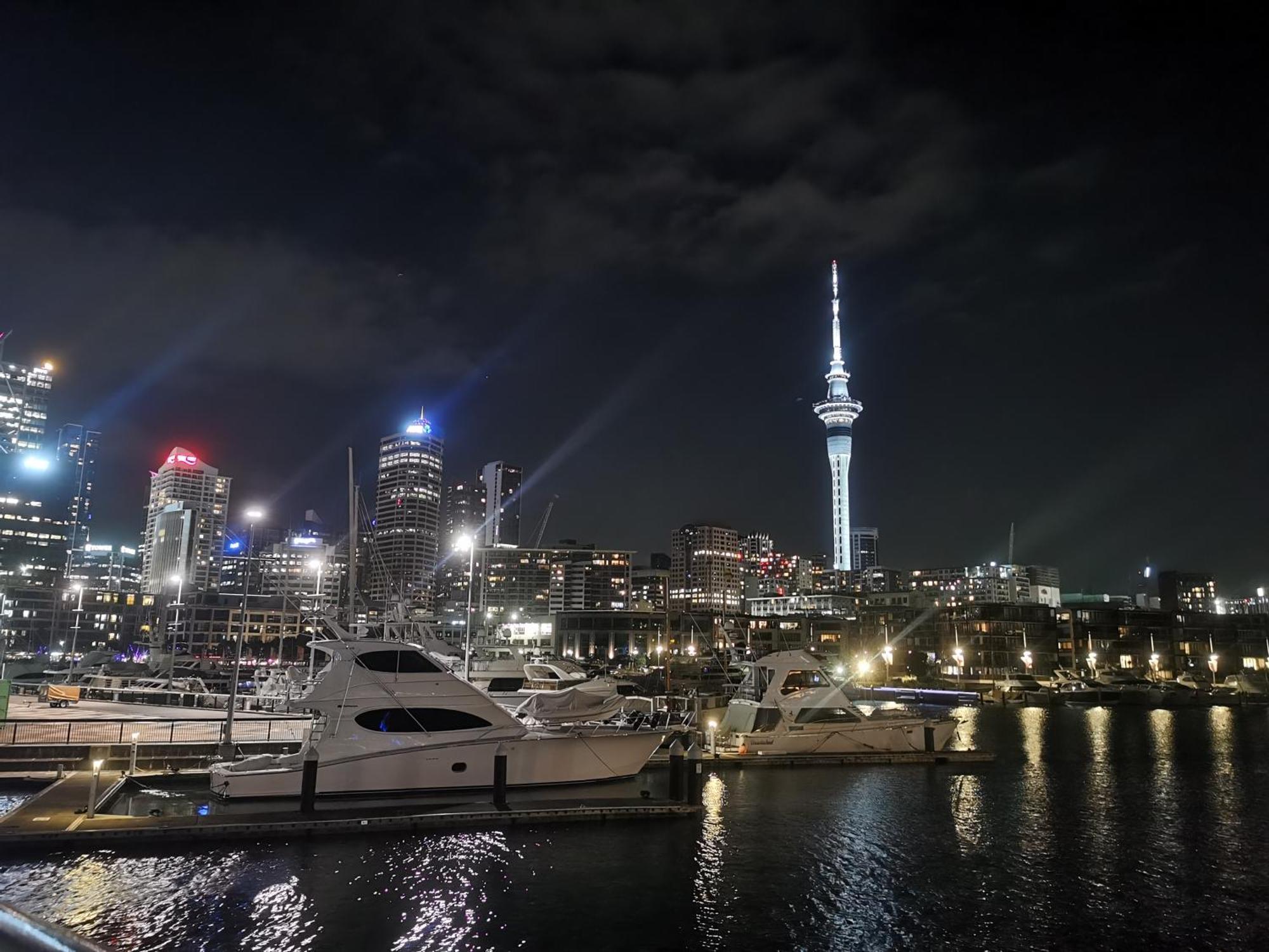 Waterfront Seaview Hotel Apartment - Same Building Block As Auckland Hilton Exterior photo