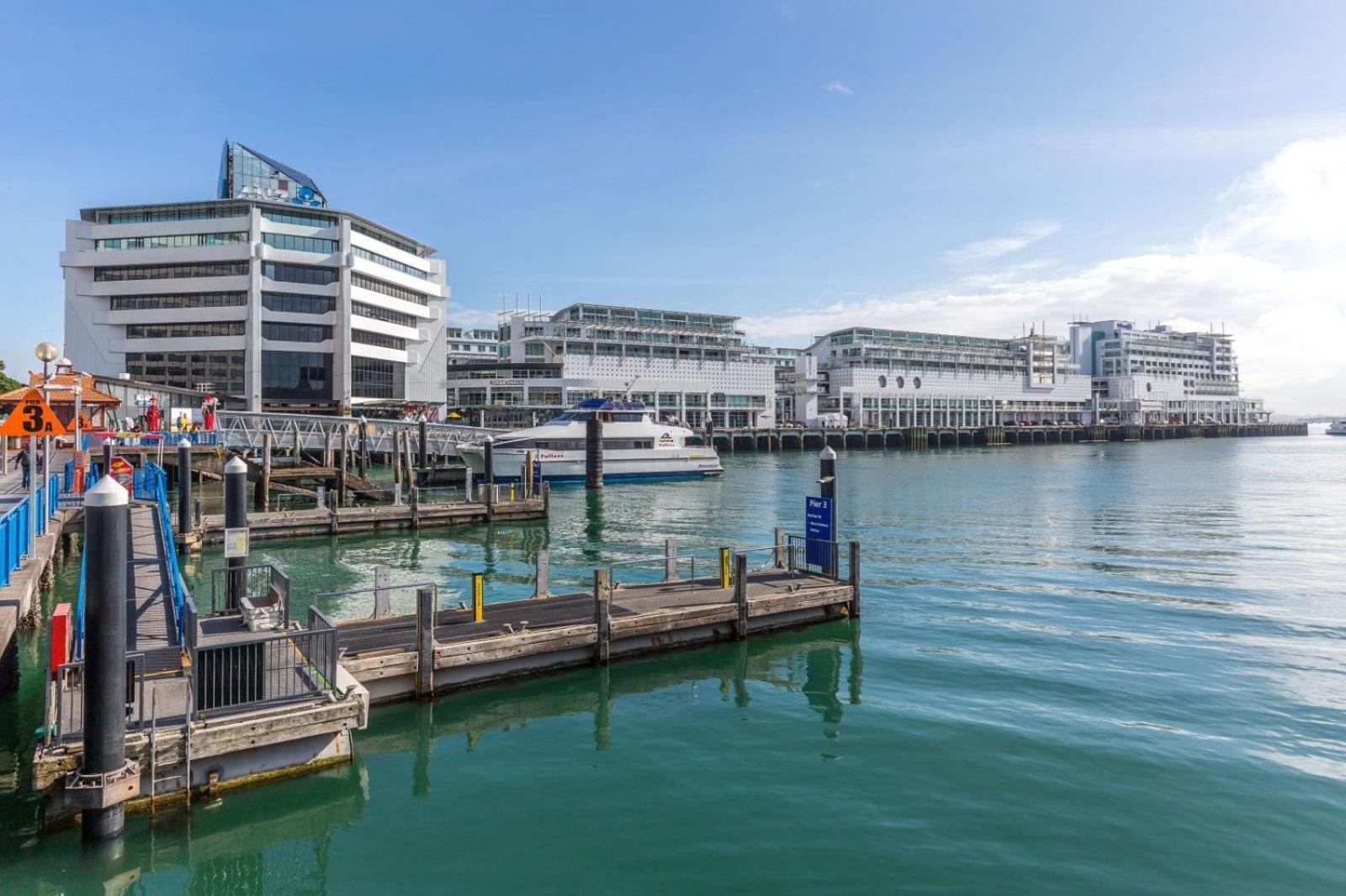 Waterfront Seaview Hotel Apartment - Same Building Block As Auckland Hilton Exterior photo